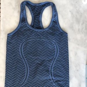 Lululemon workout tee